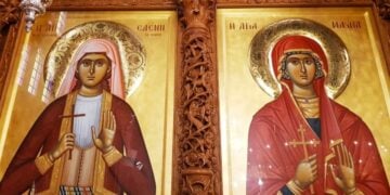 Εικόνες της Αγίας Ελένης εκ Σινώπης και της Αγίας Μαρίνας στο τέμπλο του ομώνυμου Ιερού Ναού στην Άνω Τούμπα Θεσσαλονίκης (πηγή: facebook.com/inagmarinis)