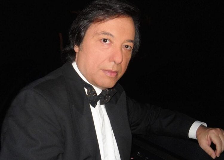 Ο συνθέτης, ενορχηστρωτής και πιανίστας Γιώργος Νιάρχος (πηγή: facebook.com/marathrasyvoulidou)