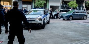 Οι δυο 22χρονοι που συνελήφθησαν για το διπλό φονικό στην Φοινικούντα οδηγούνται στον εισαγγελέα Καλαμάτας, Τετάρτη 15 Οκτωβρίου 2025 (Φωτ.: Eurokinissi/Νικήτας Κώτσιαρης)
