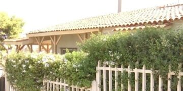 Το σπίτι όπου διέμενε η οικογένεια στο Κορωπί (φωτ.: glomex)
