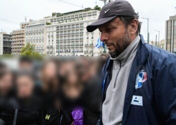 Ο Πάνος Ρούτσι, πατέρας θύματος στο δυστύχημα των Τεμπών ( φωτ.: Eurokinissi/Τατιάνα Μπόλαρη