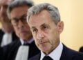 Ο Νικολά Σαρκοζί βγαίνοντας από τη δικαστική αίθουσα, 25 Σεπτεμβρίου 2025 (φωτ.: EPA / Teresa Suarez)