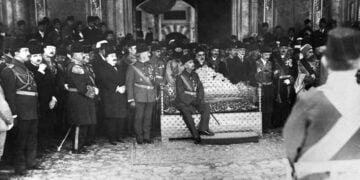 Ο τελευταίος σουλτάνος της Οθωμανικής Αυτοκρατορίας Μωάμεθ ΣΤ', το 1918 (πηγή: commons.wikimedia.org/wiki/
File:Sultan_Mehmed_VI)