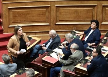 Εικόνα από την Ολομέλεια της Βουλής όπου συζητήθηκαν οι αιτήσεις άρσης ασυλίας των βουλευτών Ζωής Κωνσταντοπούλου και Λιάνας Κανέλλη (φωτ.: Μιχάλης Καραγιάννης/EUROKINISSI)