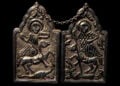 Η ασημένια όψη δίπτυχης εικόνας του 1915 από την Τραπεζούντα, με τους αγίους Γεώργιο και Δημήτριο. Δωρεά της Ευτέρπης Συμεωνίδου στην Επιτροπή Ποντιακών Μελετών (φωτ.: Επιτροπή Ποντιακών Μελετών)