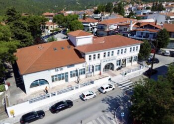 Το δημαρχείο Ωραιοκάστρου (φωτ.: Δήμος Ωραιοκάστρου)