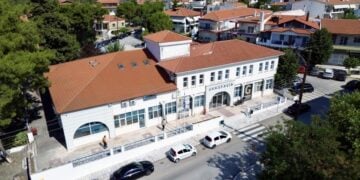 Το δημαρχείο Ωραιοκάστρου (φωτ.: Δήμος Ωραιοκάστρου)