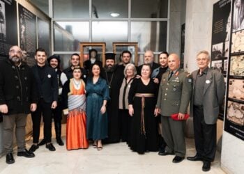 Αναμνηστική φωτογραφία από τα εγκαίνια (φωτ.: facebook/Ένωση Ποντίων Ν. Κιλκίς «Οι Αργοναύτες»)