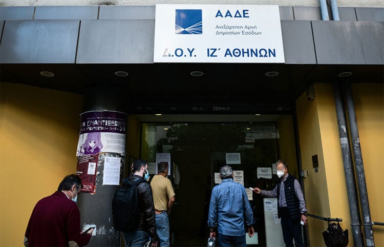 Στιγμιότυπα από την ΙΖ' ΔΟΥ Αθηνών στο Παγκράτι (φωτ.: EUROKINISSI / Τατιάνα Μπόλαρη)
