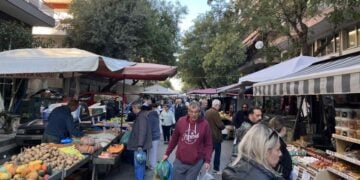 Λαϊκή αγορά στη Θεσσαλονίκη (φωτ.: Γιώργος Κουρκουρίκης)
