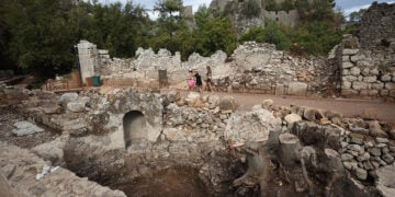 Άποψη των λουτρών που βρέθηκαν στον Όλυμπο Λυκίας, στην Αττάλεια (φωτ.: Πρακτορείο Anadolu)