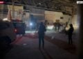 Στιγμιότυπο από την παράδοση των ομήρων μέσω του Ερυθρού Σταυρού στο Ισραήλ (φωτ.: Al-Jazeera)