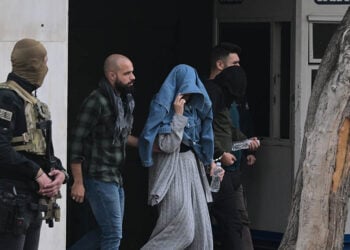 Συλληφθέντες για τις παράνομες επιδοτήσεις του ΟΠΕΚΕΠΕ οδηγούνται στην Ευρωπαϊκή Εισαγγελία, Πέμπτη 23 Οκτωβρίου 2025 (φωτ.: EUROKINISSI / Τατιάνα Μπόλαρη)