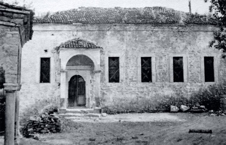 Αστική σχολή με επτά τάξεις στη Σαφράμπολη (πηγή: «Η Έξοδος», τόμ. ΙΒ' / Προσφορά Χρ. Περδικόπουλου)