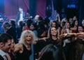 Χορός και τραγούδι στο gala που κατάφερε να συγκεντρώσει 512.000 δολάρια για την Ελλάδα (φωτ.: THI Instagram)