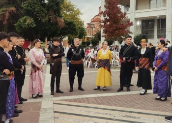 (Φωτ.: facebook / Σύλλογος Ποντίων Χορευτών Ξάνθης «Τραντέλλενες»)