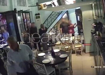 Ο Μάκης Βορίδης μετά την επίθεση (φωτ.: Νέα Κρήτη)