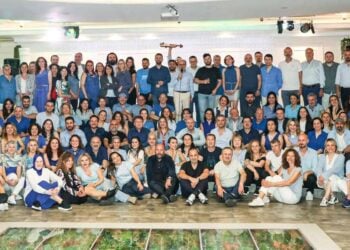 Η οικογένεια του «Horonevi» (πηγή: facebook.com/AclanSezerGenc)