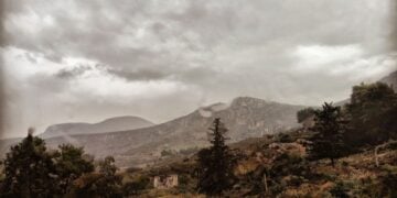 Καταιγίδα στην ευρύτερη περιοχή του δήμου Ναυπλιέων (φωτ.: ΑΠΕ-ΜΠΕ/Ευάγγελος Μπουγιώτης)