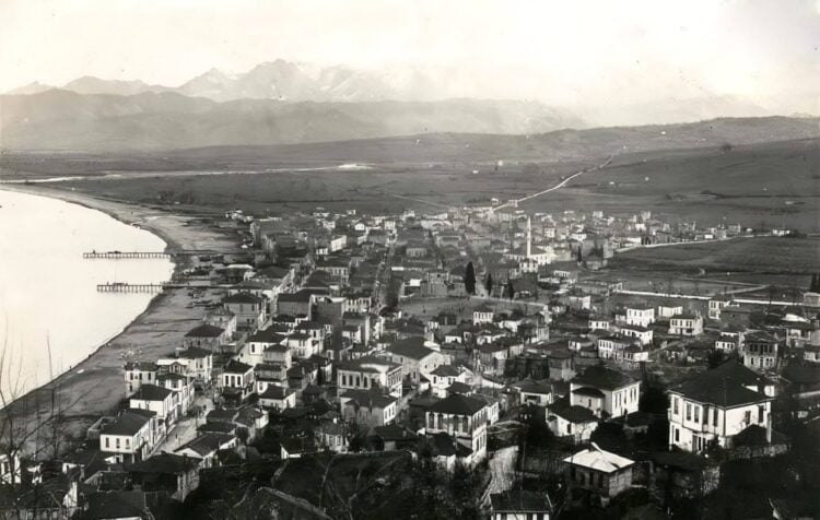 Άποψη των Κοτυώρων την περίοδο 1920-1930 (πηγή: facebook.com/orduolaygazetesi)