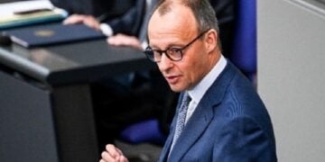 Ο Γερμανός καγκελάριος Φρίντριχ Μερτς (φωτ.: ΑΠΕ-ΜΠΕ/Αρχείο)