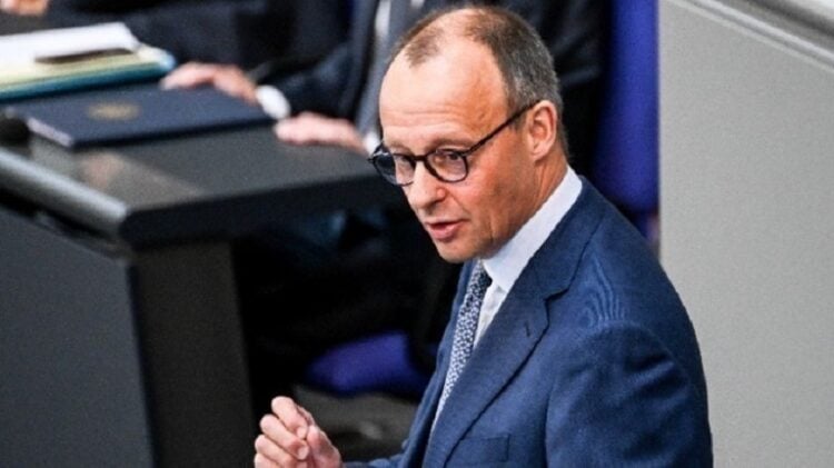 Ο Γερμανός καγκελάριος Φρίντριχ Μερτς (φωτ.: ΑΠΕ-ΜΠΕ/Αρχείο)