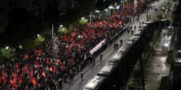 Γενική άποψη της πορείας για την 52η επέτειο του Πολυτεχνείου, Δευτέρα 17 Νοεμβρίου 2025 (φωτ.: Γιάννης Παναγόπουλος/ EUROKINISSI)