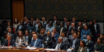 Ο εκπρόσωπος της Κίνας στα Ηνωμένα Έθνη πρεσβευτής Fu Cong, απείχε από την ψηφοφορία για την ανάπτυξη ειρηνευτικής δύναμης στη Λωρίδα της Γάζας (φωτ.: EPA/OLGA FEDOROVA)