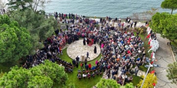 Θεία Λειτουργία στην Ακρόπολη της Σηλυβρίας στο πλαίσιο της «Συνάντησης Πολιτισμών» για τον Άγιο Νεκτάριο (φωτ.: Facebook / Silivri Belediyesi)