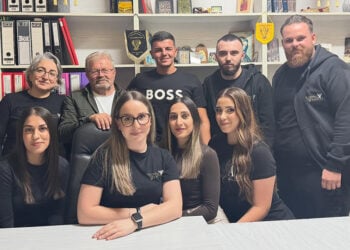 Το νέο Διοικητικό Συμβούλιο των «Ακριτών του Πόντου» (φωτ.: Facebook / Σύλλογος Ποντίων Ασπροπύργου «Οι Ακρίτες Του Πόντου»)