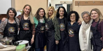 Αναμνηστική φωτογραφία από την 24η «Βραδιά ποντιακών εδεσμάτων» (φωτ.: Facebook / Ακρίτες Σερρών)