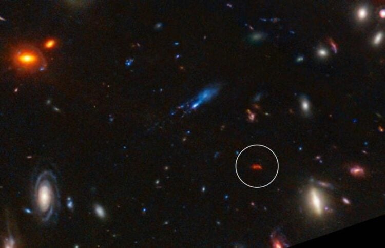 (φωτ.: NASA, ESA, CSA, STScI, J. Diego (Instituto de Física de Cantabria, Spain), J. D'Silva (U. Western Australia), A. Koekemoer (STScI), J. Summers & R. Windhorst (ASU), and H. Yan (U. Missouri)