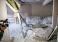 Ζημιές από τη βομβιστική επίθεση στο νεόδμητο σπίτι της μίας οικογένειας, επίθεση η οποία πυροδότησε τη δολοφονική επίθεση με τα καλάσνικοφ (φωτ.: EUROKINISSI/Στέφανος Ραπάνης)