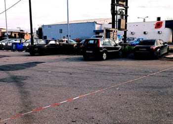 Το σημείο όπου μαχαιρώθηκε ο 23χρονος στη Χαλκίδα,  στην οδό Ληλαντίων (φωτ.:  EUROKINISSI / Κώστας Μούντριχας)