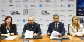 Στιγμιότυπο από την υπογραφή του μνημονίου συνεργασίας (φωτ.: ΔΕΘ-Helexpo)