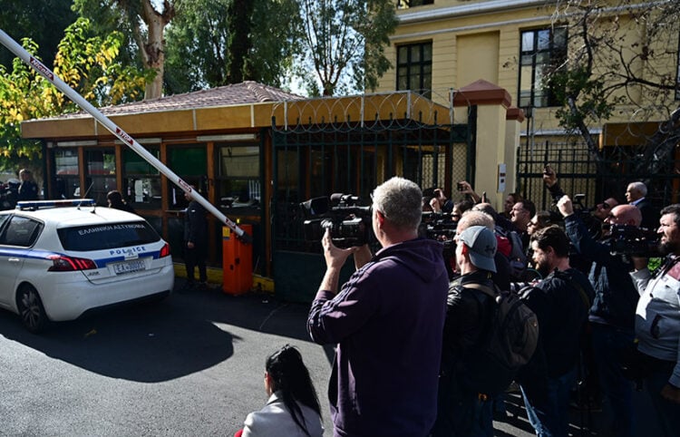 Δημοσιογράφοι και κάμερες στα δικαστήρια της πρώην Σχολής Ευελπίδων (φωτ.: EUROKINISSI / Κώστας Τζούμας)