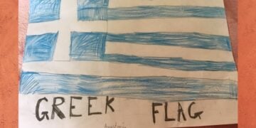 Ζωγραφιά της ελληνικής σημαίας από μικρή ομογενή της Αυστραλίας (φωτ.: facebook/Modern Greek Teachers' Association of Victoria)