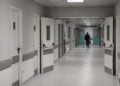 Διάδρομος που οδηγεί στη Μονάδα Εντατικής Θεραπείας του «Σωτηρία» (φωτ.: INTIME / Παναγιώτης Τζάμαρος)