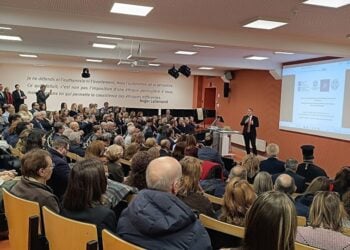 Στιγμιότυπο απο την εκδήλωση της ελληνικής Πρεσβείας στο Βέλγιο για τα 200 χρόνια από την πολιορκία και την ηρωική Έξοδο του Μεσολογγίου (πηγή: facebook.com/GreeceInBelgium)