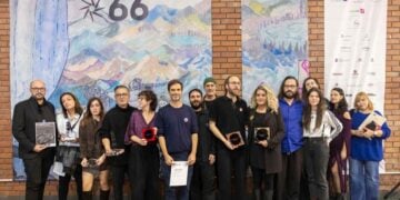 Οι νικητές του Φεστιβάλ με τα βραβεία τους (φωτ.: Φεστιβάλ Κινηματογράφου Θεσσαλονίκης)