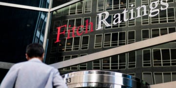 Το κτήριο του οίκου αξιολόγησης Fitch, στη Νέα Υόρκη (φωτ.: EPA / Justin Lane)