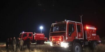 Σωστικά συνεργεία ερευνούν το σημείο όπου συνετρίβη το τουρκικό στρατιωτικό αεροσκάφος C-130 (φωτ.: Υπουργείο Εσωτερικών της Γεωργίας)