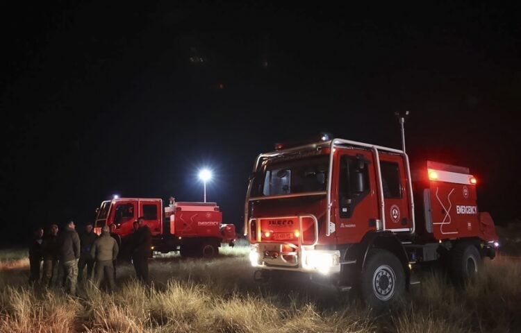 Σωστικά συνεργεία ερευνούν το σημείο όπου συνετρίβη το τουρκικό στρατιωτικό αεροσκάφος C-130 (φωτ.: Υπουργείο Εσωτερικών της Γεωργίας)