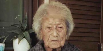 Η γιαγιά Άννα, στα 104 της στη Νέα Σινασό Εύβοιας (πηγή: Facebook / Fotis Parakatselakis)