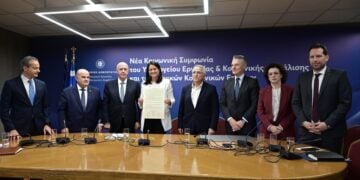 Στιγμιότυπο από την παρουσίαση τη συμφωνία κυβέρνησης, υπουργείου και εθνικών εταίρων (φωτ.: EUROKINISSI/Μιχάλης Καραγιάννης)