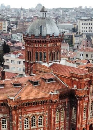 Άποψη της Μεγάλης του Γένους Σχολής (πηγή: facebook.com/filoimgsx)