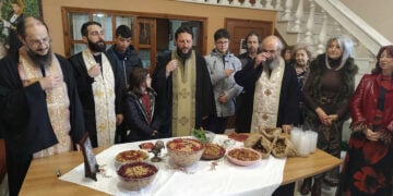 Τιμώντας την Παναγία Μεσοσπορίτισσα, στον  Μικρασιατικό Σύλλογο Πτολεμαΐδας (φωτ.: Facebook / Μαίρη Κεσκιλίδου)