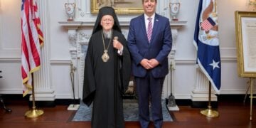 Στιγμιότυπο από συνάντηση που είχαν ο Οικουμενικός Πατριάρχης με τον Μ. Ρήγα τον περασμένο Σεπτέμβριο στις ΗΠΑ (φωτ.: Χ/Michael J. Rigas)