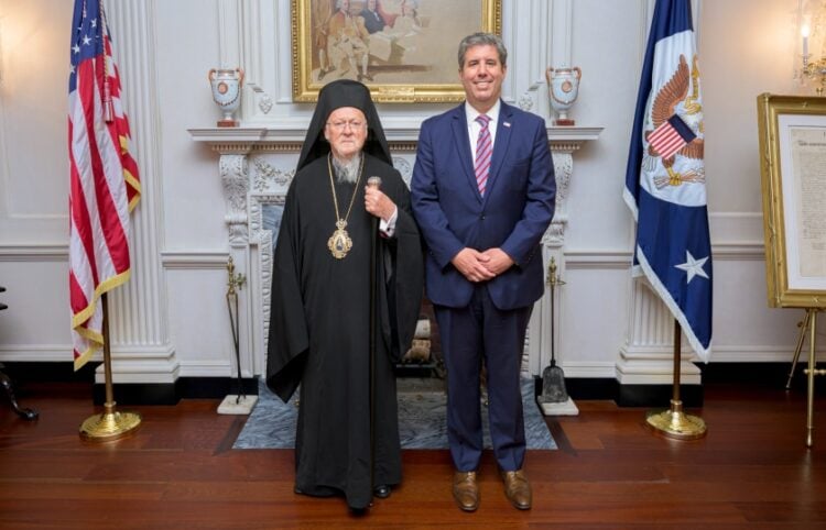 Στιγμιότυπο από συνάντηση που είχαν ο Οικουμενικός Πατριάρχης με τον Μ. Ρήγα τον περασμένο Σεπτέμβριο στις ΗΠΑ (φωτ.: Χ/Michael J. Rigas)