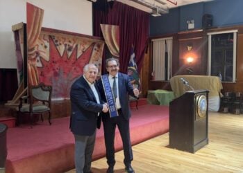 Από αριστερά ο Φίλιπ Κρίστοφερ και ο Λου Κάτσος (φωτ.: Εθνικός Κήρυκας/Χριστόδουλος Αθανασάτος)